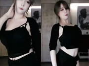 Tarian seksi gadis Cina yang sempurna